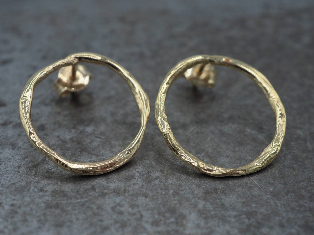 Liquid circles gold filled