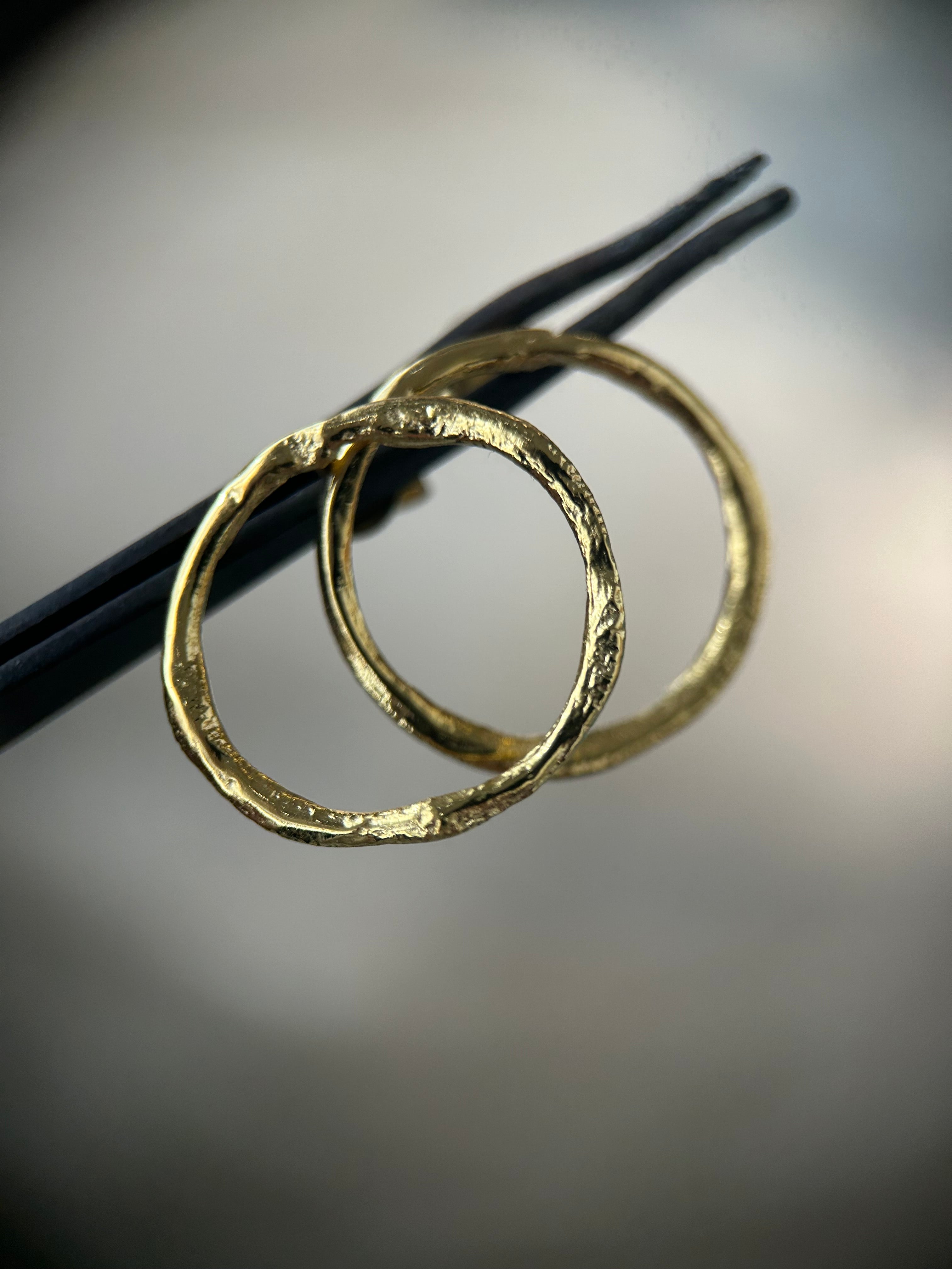 Liquid circles gold filled