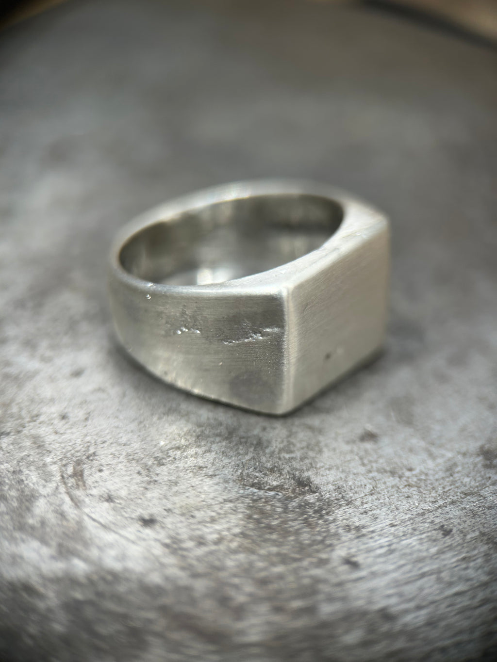Square Signet