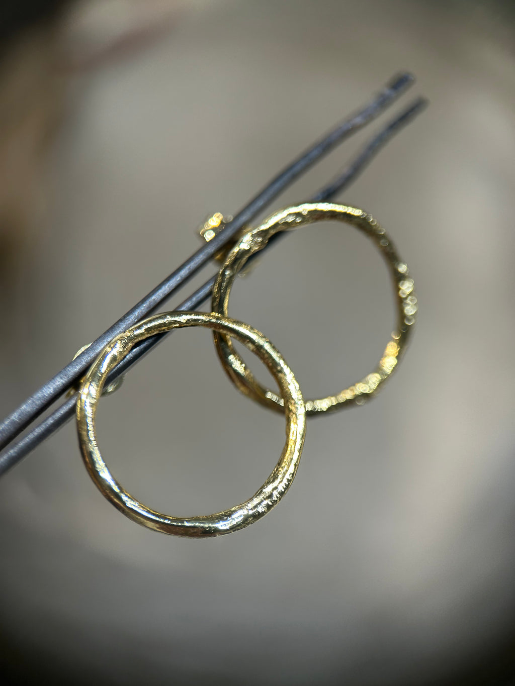 Liquid circles gold filled