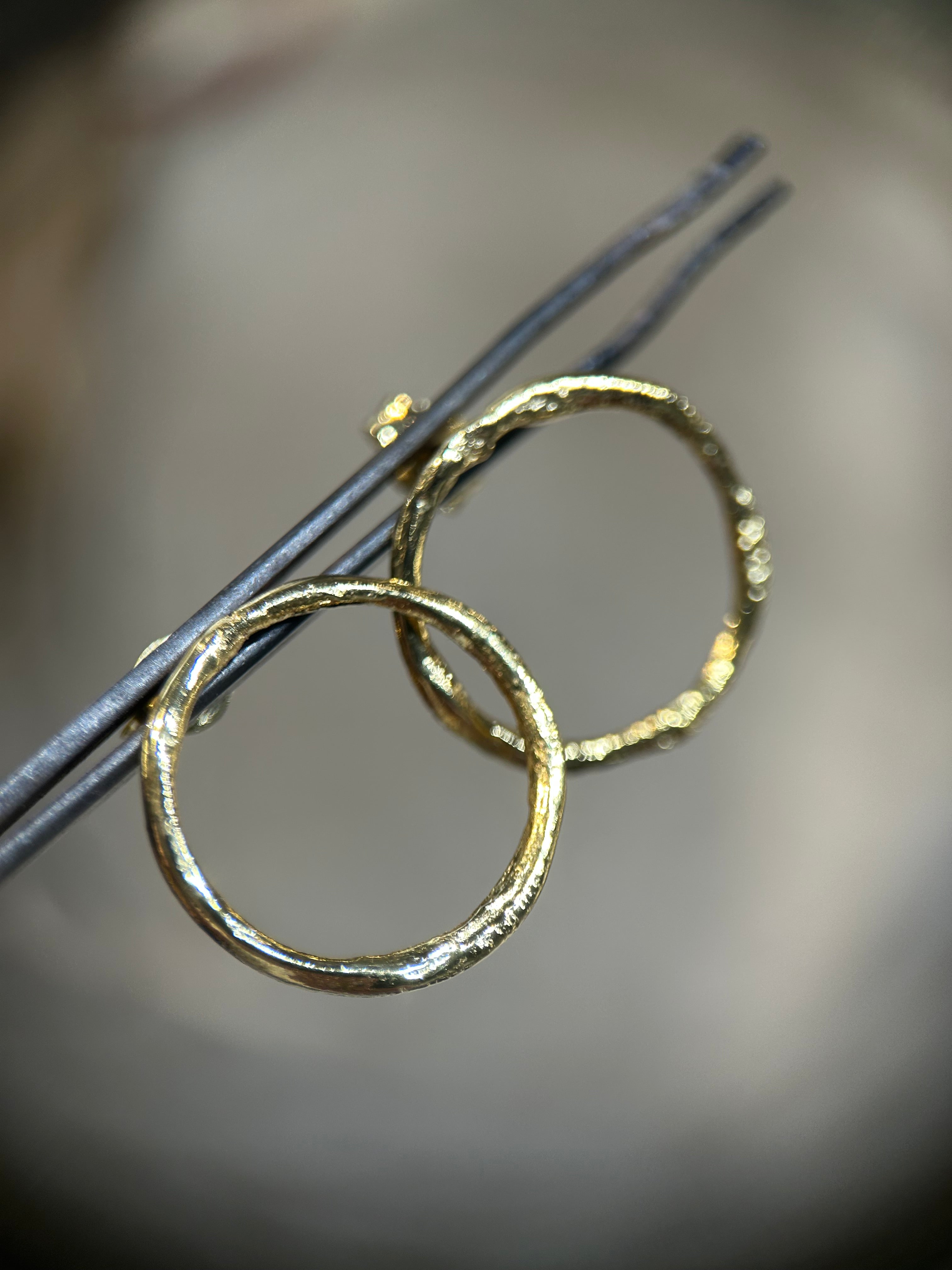 Liquid circles gold filled