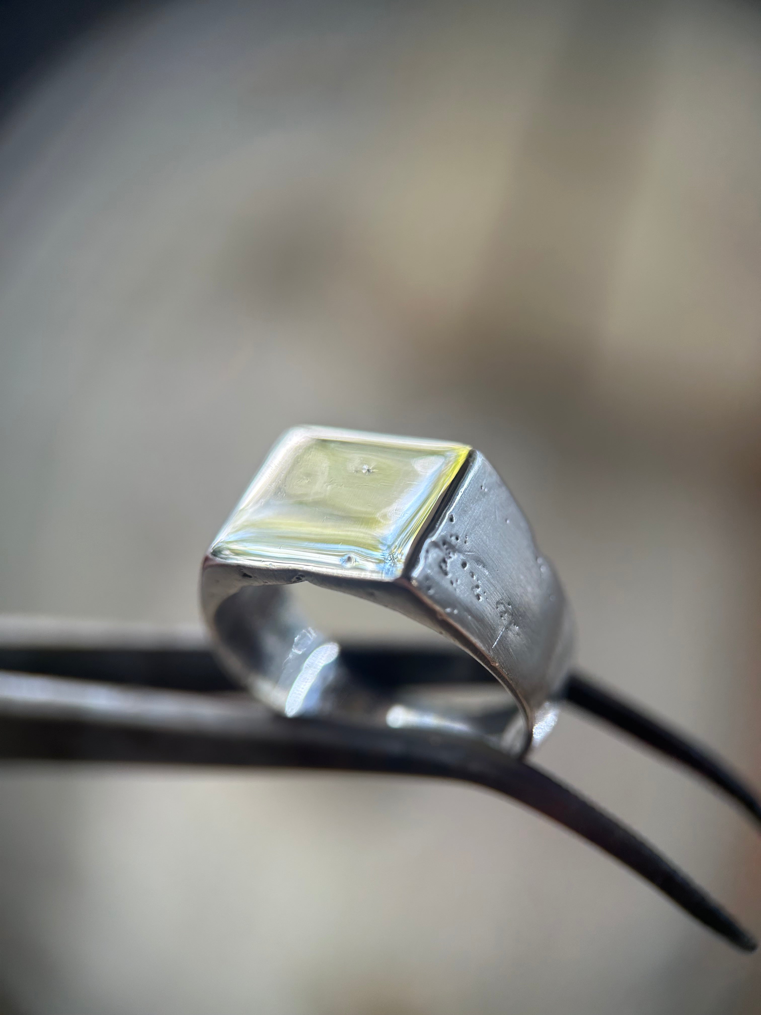 Square Signet
