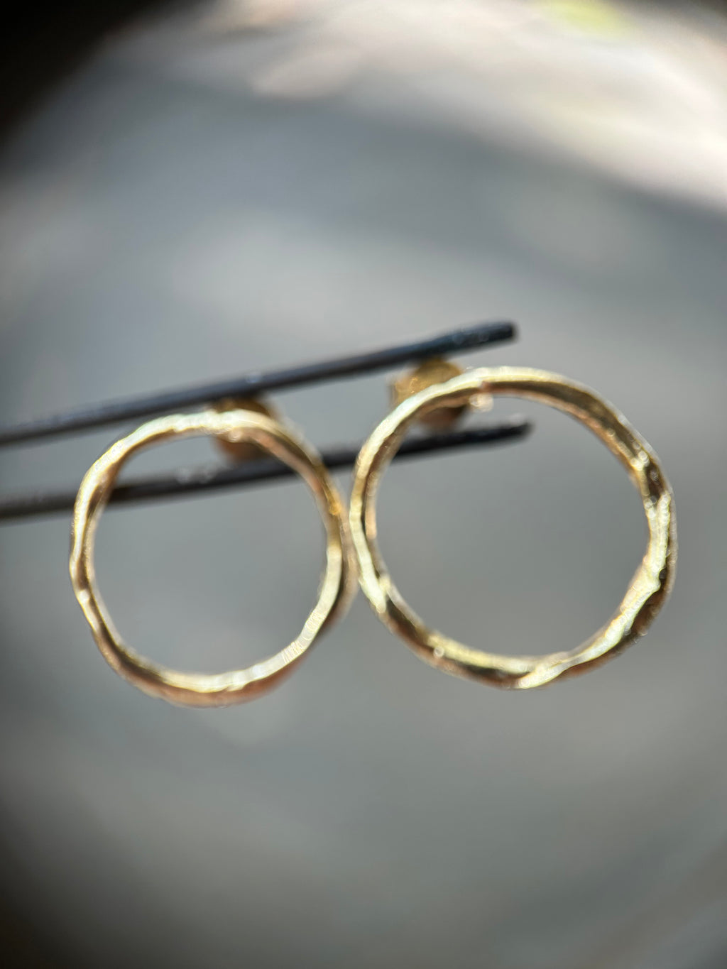 Liquid circles gold filled
