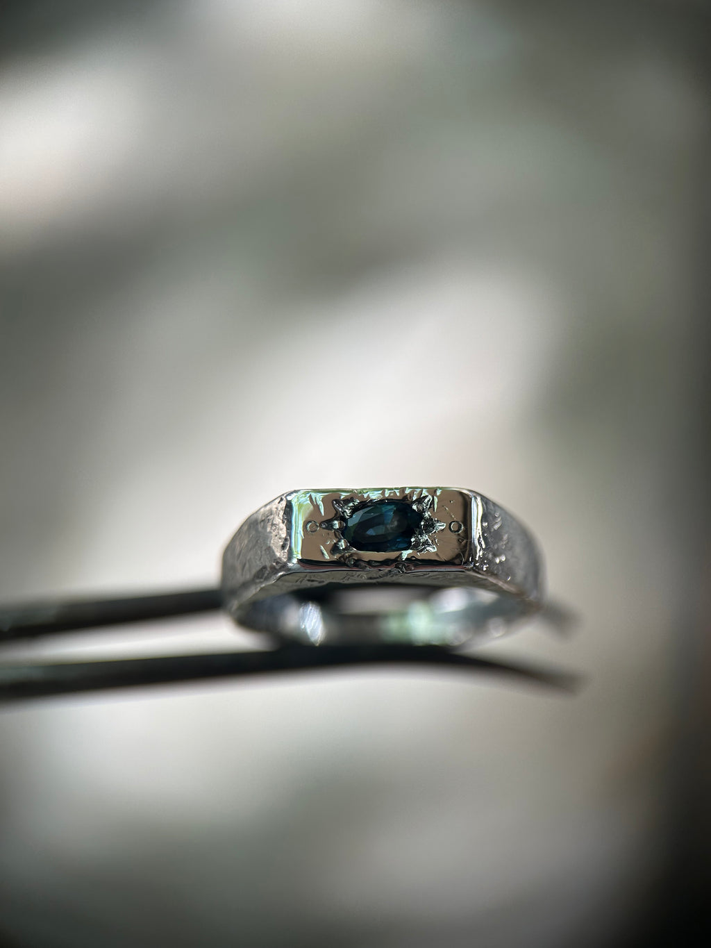 Zora Signet